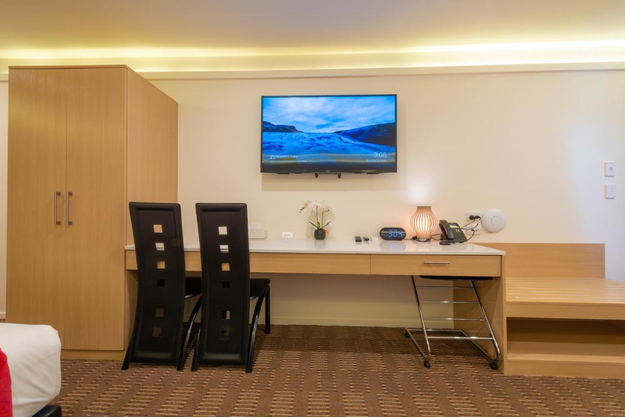 V Motel Κράισττσερτς Εξωτερικό φωτογραφία